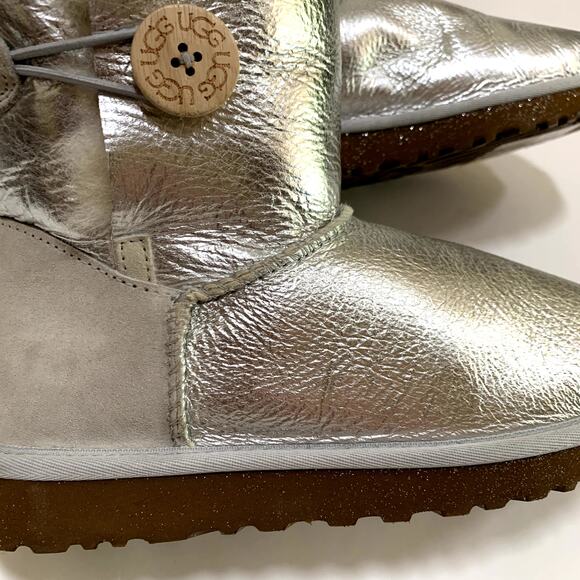 UGG Australia Bailey Button Metallic Silver Sheepskin Short Boots Womens Size 8 - Picture 5 of 10